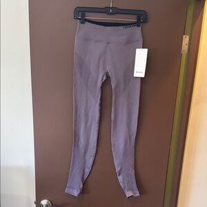 NWT LULULEMON Iconic Sweat Tight Leggings 28” Inseam